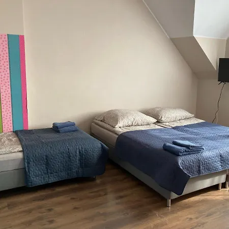 Forrest W Rewie * Rewa