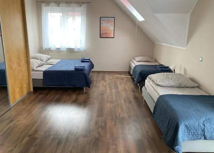 Forrest W Rewie * Rewa